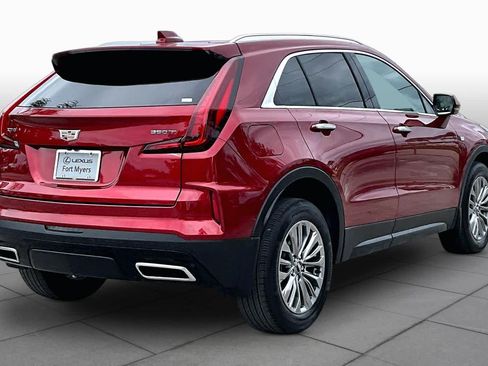 Used 2024 Cadillac XT4 Premium Luxury w/ Technology Package FWD image 13