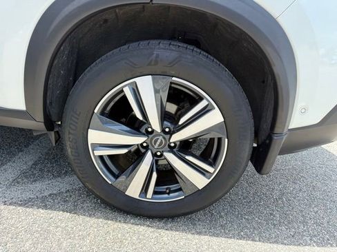 Certified 2023 Nissan Rogue SL w/ SL Premium Package AWD/4WD image 27