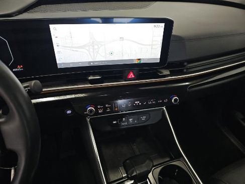 Used 2025 Kia Carnival SX Prestige FWD image 10