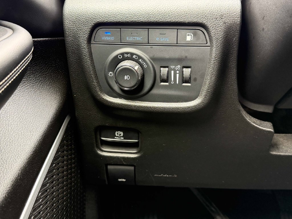 Used 2024 Jeep Grand Cherokee Limited 4xe AWD/4WD image 39