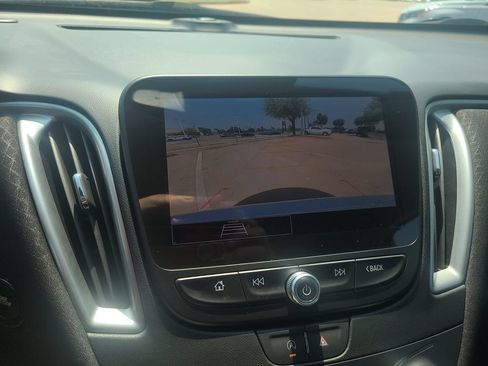 Used 2025 Chevrolet Malibu RS FWD image 21