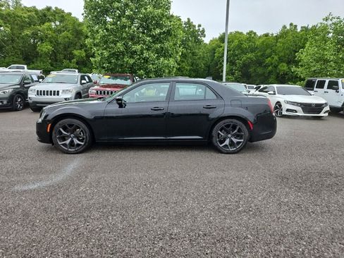 Used 2022 Chrysler 300 S w/ Comfort Group RWD image 4
