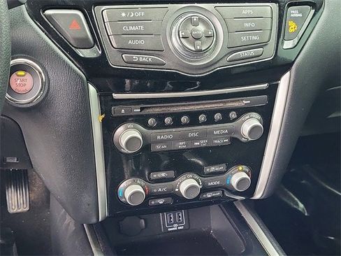 Used 2018 Nissan Pathfinder S image 17