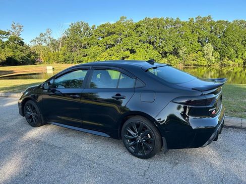 Used 2024 Toyota Corolla SE FWD image 3