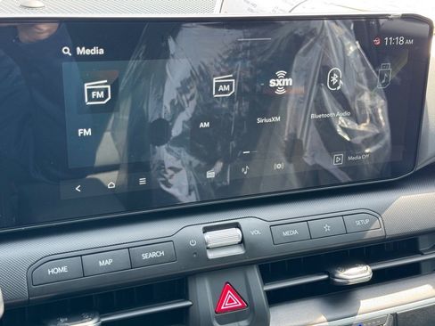 New 2025 Kia K4 LXS image 18