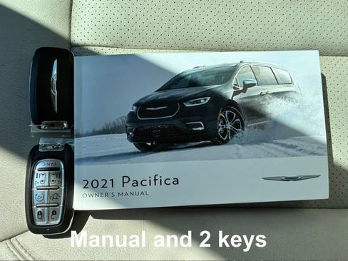 Used 2021 Chrysler Pacifica Touring-L FWD image 32