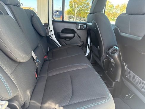 Used 2024 Jeep Wrangler Unlimited Rubicon 4xe image 19