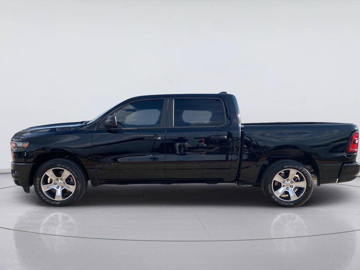 Used 2026 RAM 1500 Express RWD image 2