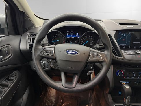 Used 2017 Ford Escape SE w/ Equipment Group 201A AWD/4WD image 12