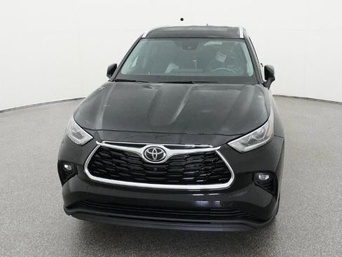 New 2026 Toyota Highlander Limited AWD/4WD image 15