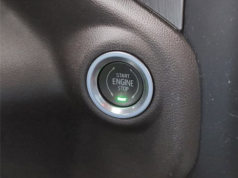 Used 2022 GMC Sierra 3500 Denali w/ Denali Ultimate Package image 21