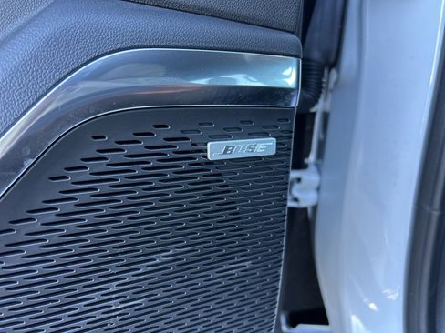 Used 2025 GMC Acadia Elevation image 20