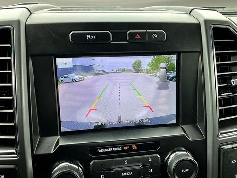 Used 2019 Ford F150 XLT w/ Equipment Group 302A Luxury AWD/4WD image 14