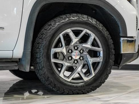Used 2022 GMC Sierra 1500 SLT AWD/4WD image 71