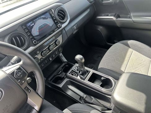 Used 2021 Toyota Tacoma TRD Off-Road w/ Technology Package image 25