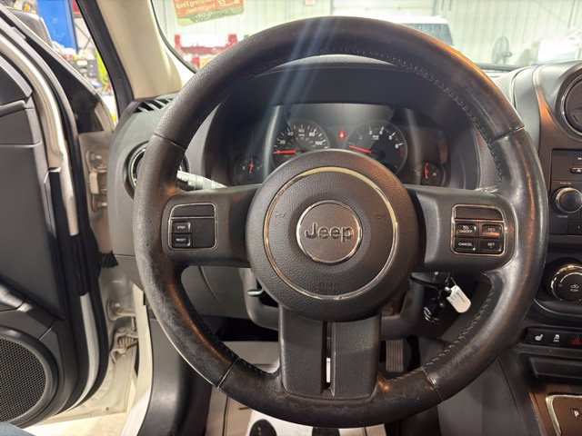 Used 2011 Jeep Patriot Latitude AWD/4WD image 24
