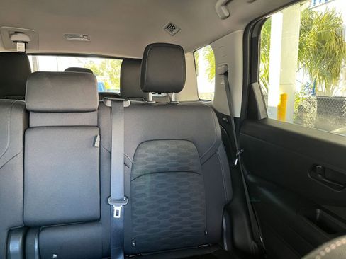 Used 2025 Nissan Pathfinder SV image 38