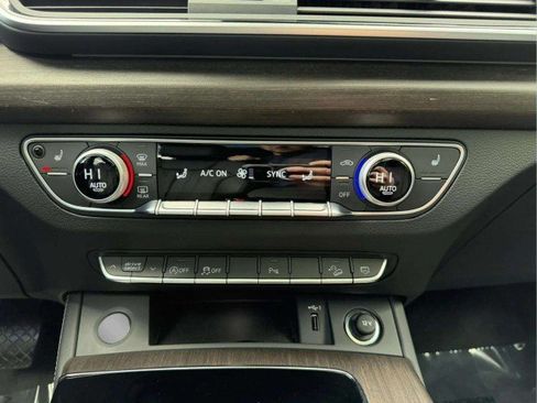 Certified 2025 Audi Q5 2.0T Premium Plus w/ Premium Plus Package AWD/4WD image 16