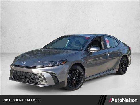 New 2026 Toyota Camry SE FWD image 1