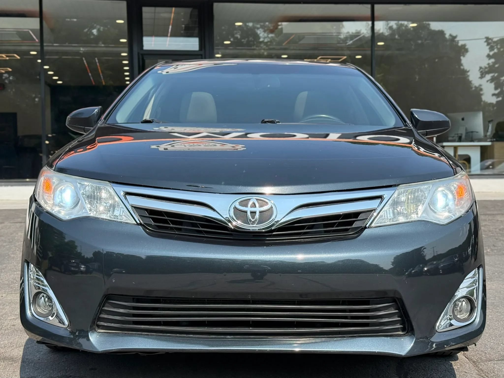 Used 2014 Toyota Camry XLE w/ Convenience Package FWD image 32