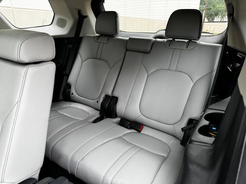 Used 2023 Honda Pilot Elite image 14