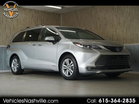 Used 2021 Toyota Sienna Platinum AWD/4WD image 1