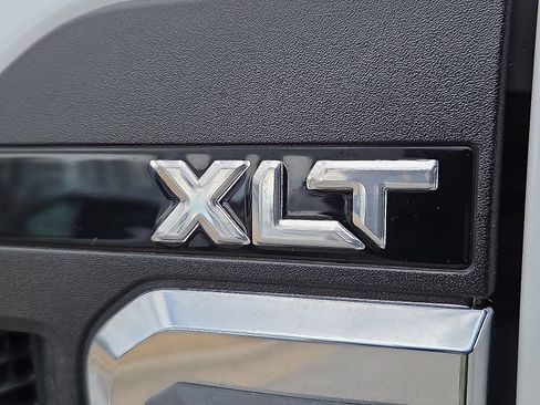Certified 2024 Ford F250 XLT image 9