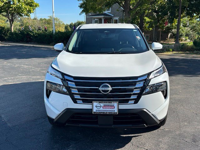 Certified 2025 Nissan Rogue SV AWD/4WD image 2