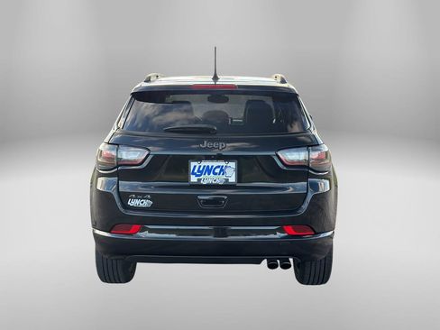 Used 2022 Jeep Compass High Altitude AWD/4WD image 3