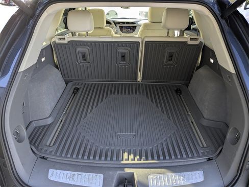 Used 2021 Cadillac XT5 Premium Luxury w/ LPO, Floor Liner Package image 15