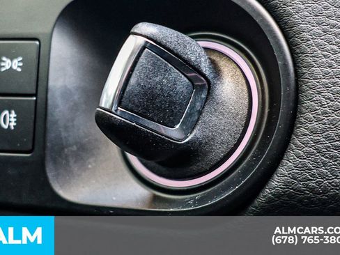 Used 2023 Porsche Cayenne Platinum Edition image 56