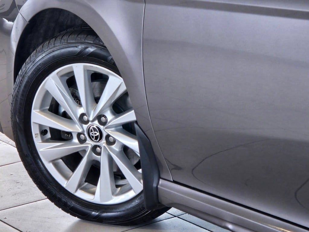 Used 2024 Toyota Camry SE FWD image 14