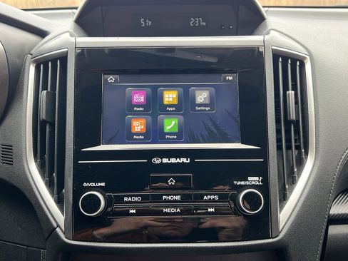 Used 2018 Subaru Crosstrek 2.0i Premium w/ Eyesight System image 22