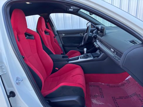 Used 2024 Honda Civic Type R image 15