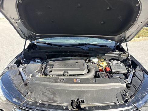 Used 2021 Buick Envision Essence FWD image 29