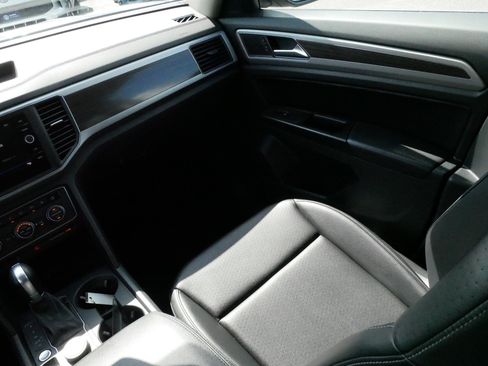 Used 2019 Volkswagen Atlas SE AWD/4WD image 11