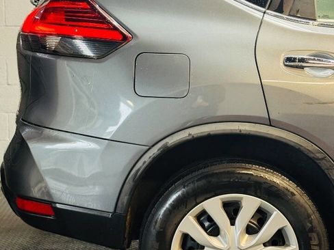 Used 2017 Nissan Rogue S image 7