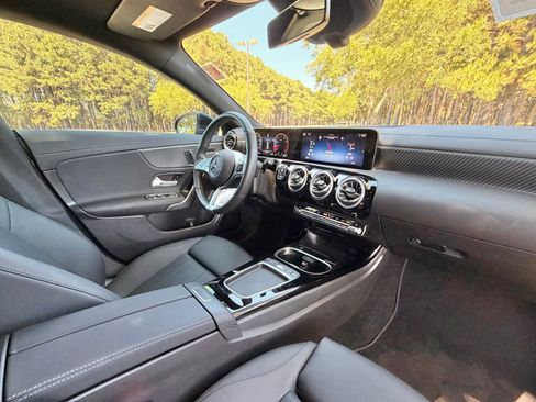Certified 2025 Mercedes-Benz CLA 250 4MATIC image 18
