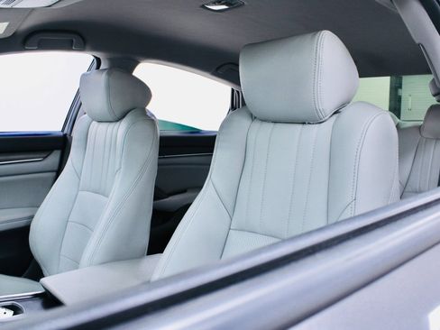 Used 2019 Honda Accord LX image 7