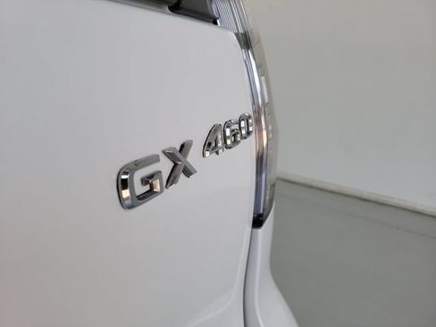 Used 2019 Lexus GX 460 Luxury AWD/4WD image 8