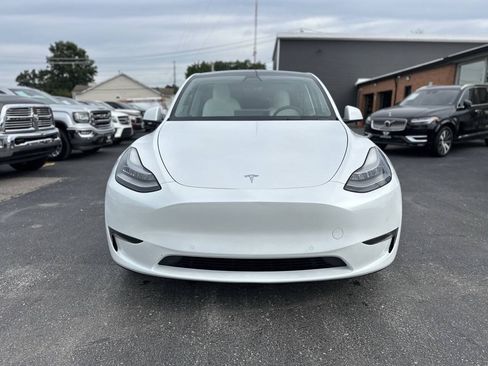 Used 2021 Tesla Model Y Long Range AWD/4WD image 2