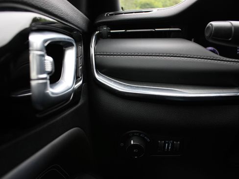 Used 2023 Jeep Compass High Altitude AWD/4WD image 29