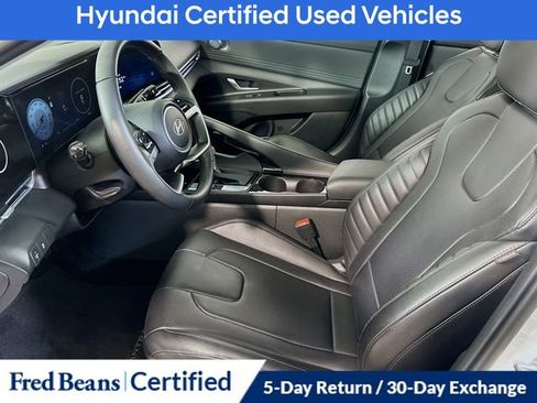 Certified 2024 Hyundai Elantra Limited FWD image 15