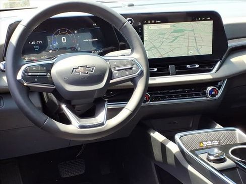 New 2026 Chevrolet Equinox LT AWD/4WD image 5