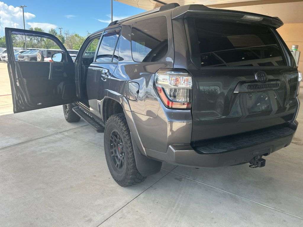 Used 2015 Toyota 4Runner SR5 AWD/4WD image 10