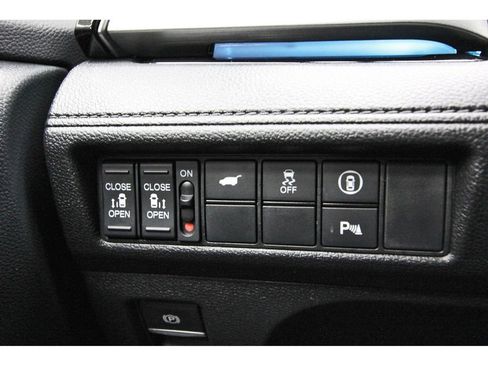 Used 2024 Honda Odyssey Touring image 21