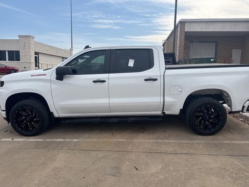 Used 2021 Chevrolet Silverado 1500 Custom image 9