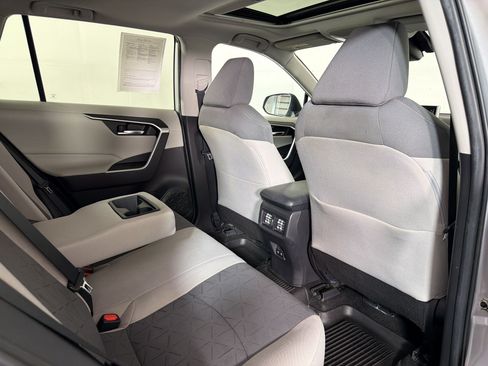 Used 2020 Toyota RAV4 XLE w/ Convenience Package AWD/4WD image 30