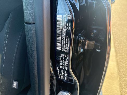 Used 2023 Jeep Renegade Latitude w/ Sun & Fun Group image 23