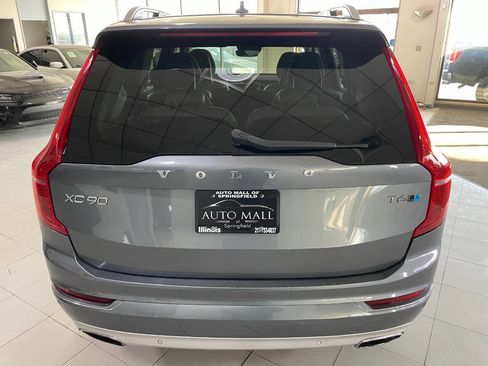 Used 2018 Volvo XC90 T6 Momentum w/ Convenience Package image 6